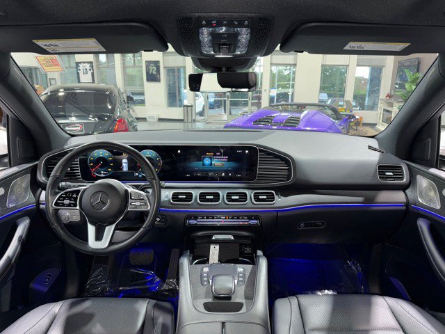 Used 2021 Mercedes-Benz GLE 350 4MATIC w/ Premium Package image 3