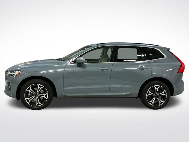 Used 2022 Volvo XC60 B5 Momentum w/ Climate Package image 2