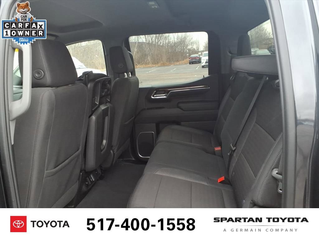 Used 2024 GMC Sierra 1500 SLE image 11