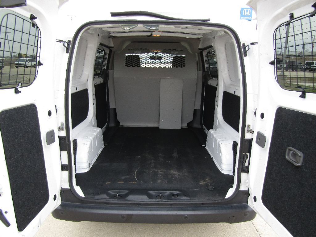 Used 2017 Chevrolet City Express LT image 5