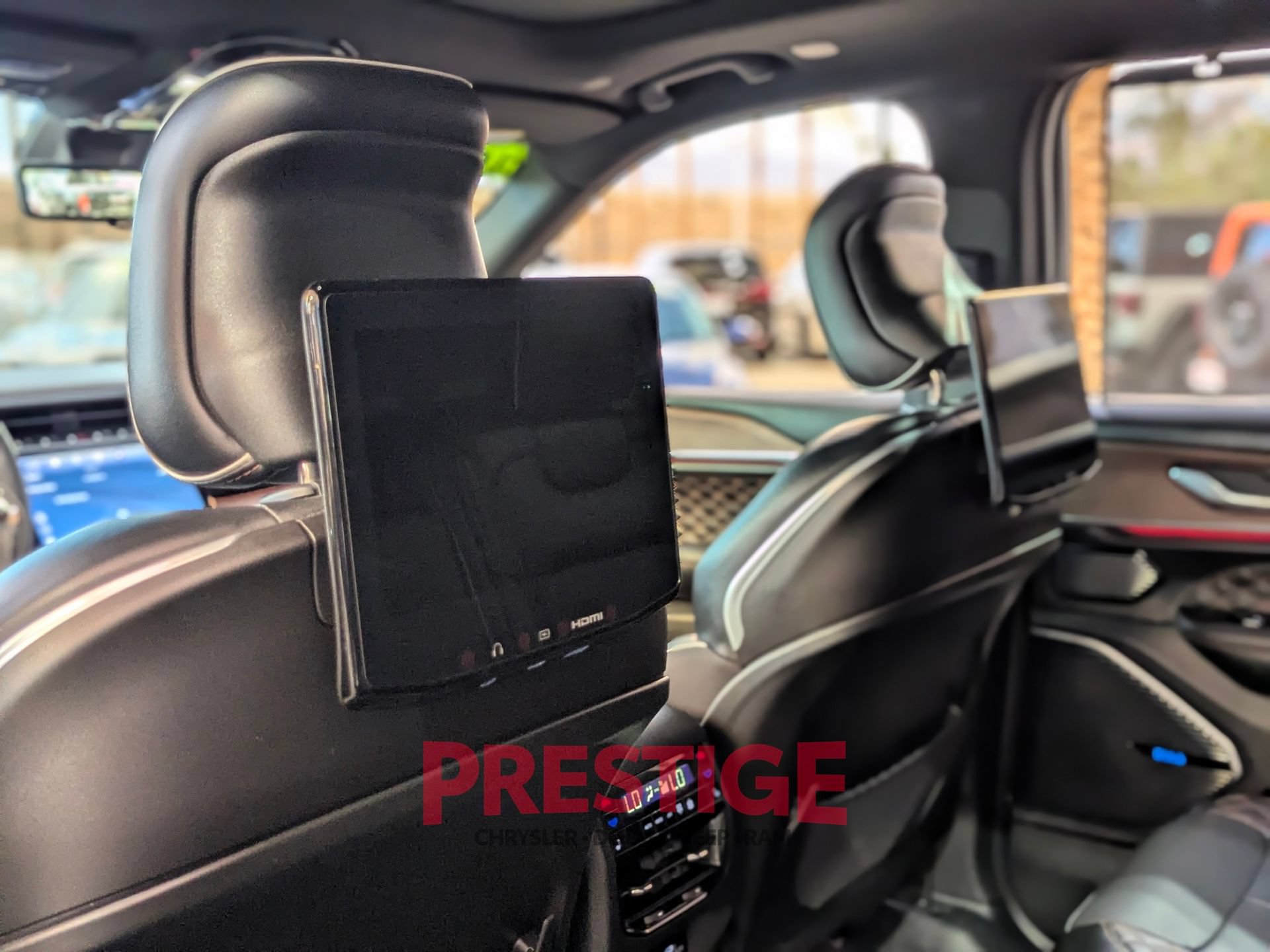Used 2024 Jeep Grand Cherokee Summit w/ Adv Protech Group IV AWD/4WD image 33