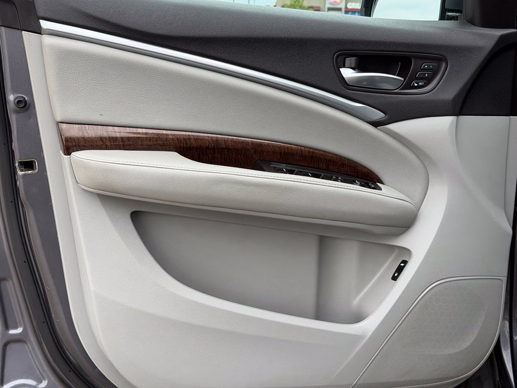 Used 2018 Acura MDX SH-AWD image 25