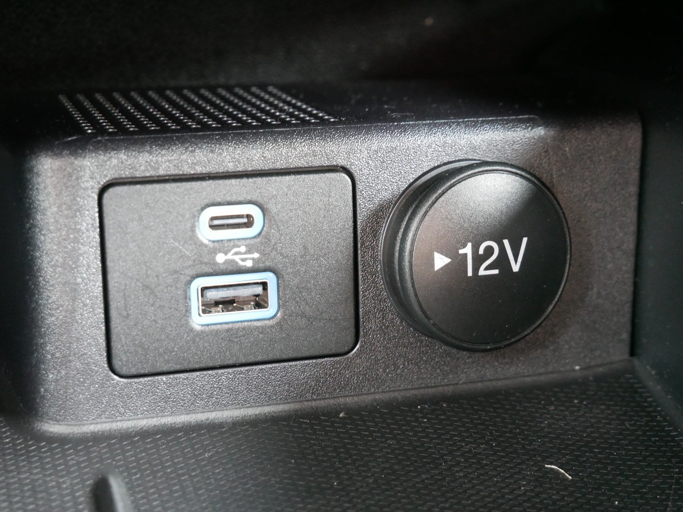 Used 2023 Ford Escape Active w/ Tech Pack #1 AWD/4WD image 29