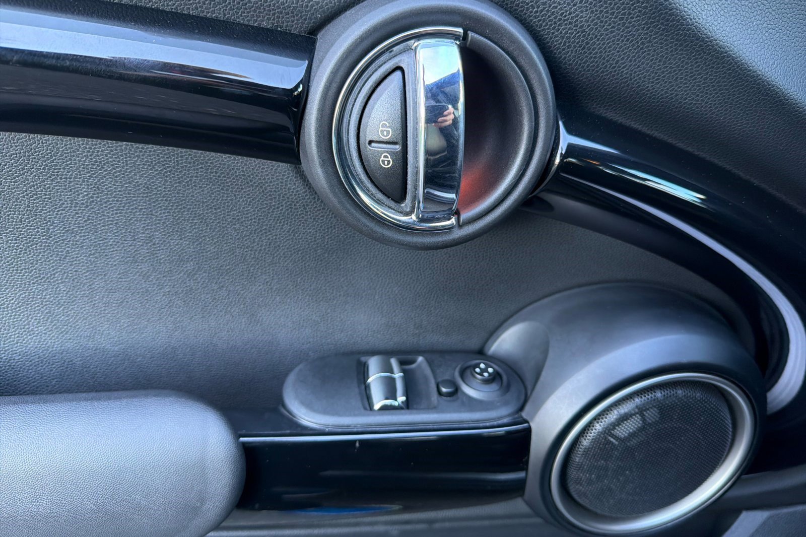 Used 2014 MINI Cooper S image 12