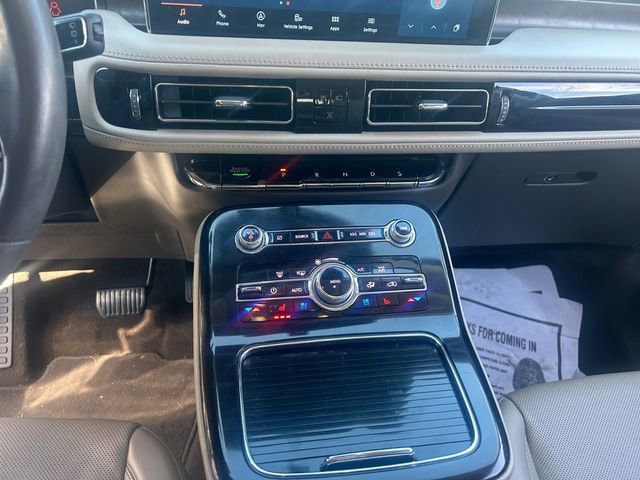 Used 2022 Lincoln Nautilus Reserve image 15