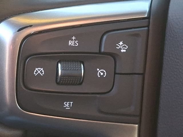 Used 2024 Chevrolet Suburban LT AWD/4WD image 21