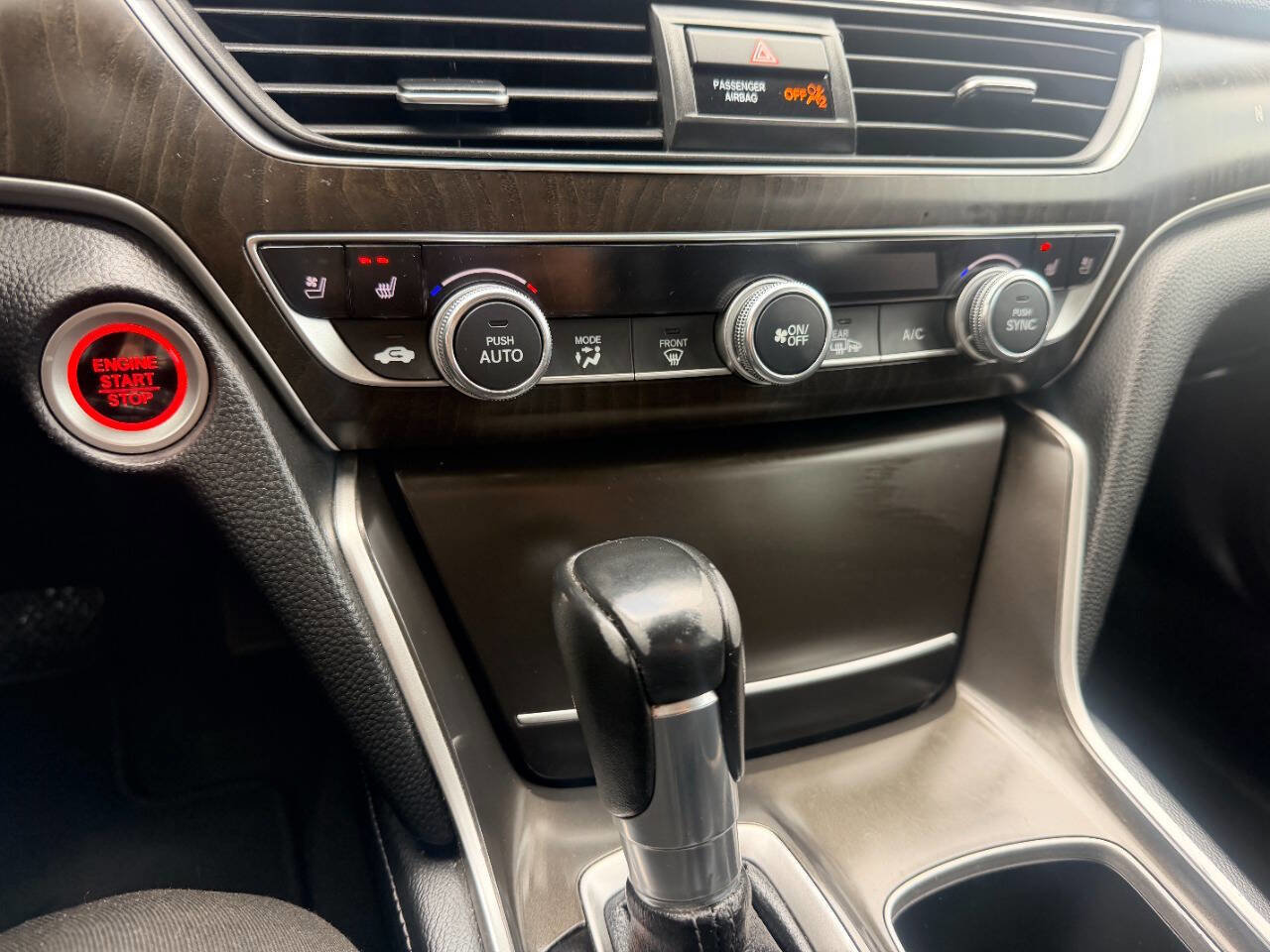 Used 2018 Honda Accord Touring image 42