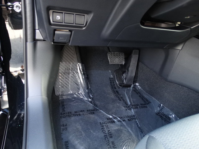 New 2026 Toyota Prius LE FWD image 8
