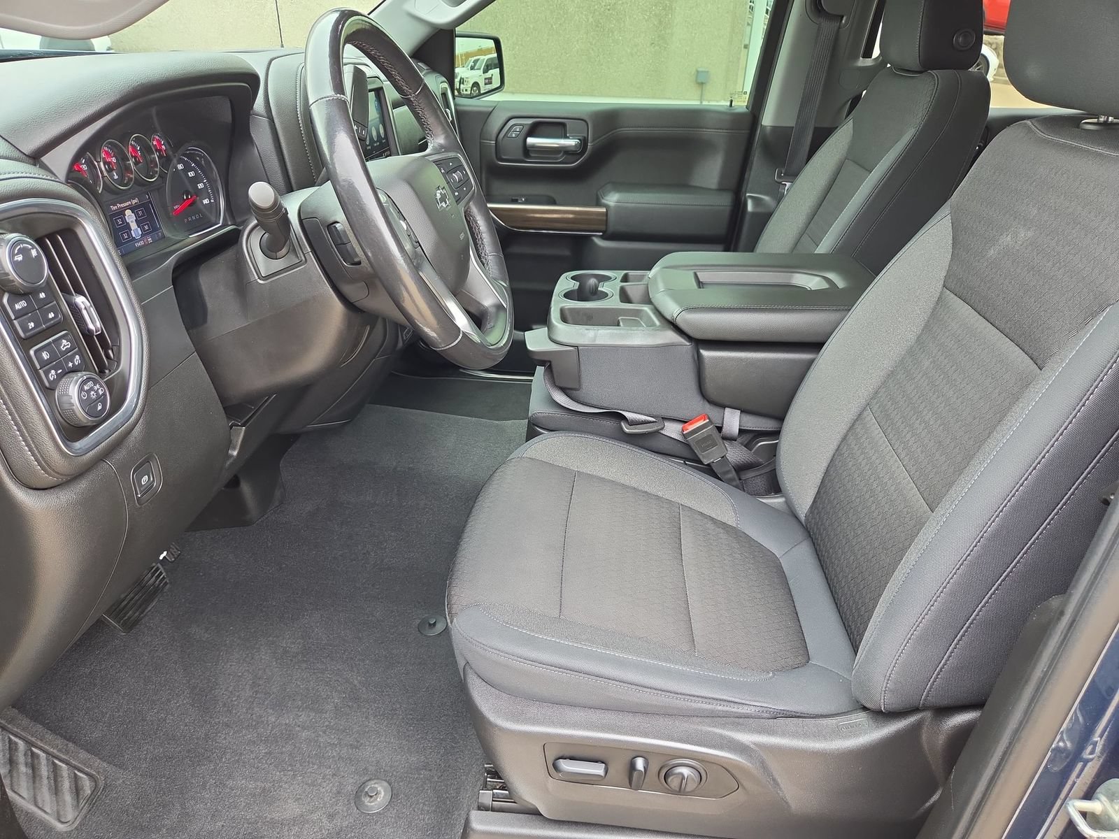 Used 2019 Chevrolet Silverado 1500 RST AWD/4WD image 18