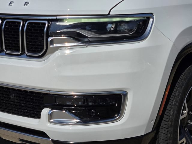 Certified 2024 Jeep Wagoneer L Series III w/ Flexible Seating Group AWD/4WD image 8