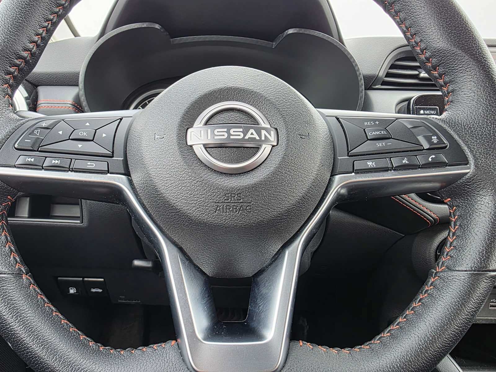 Used 2024 Nissan Versa SR FWD image 23