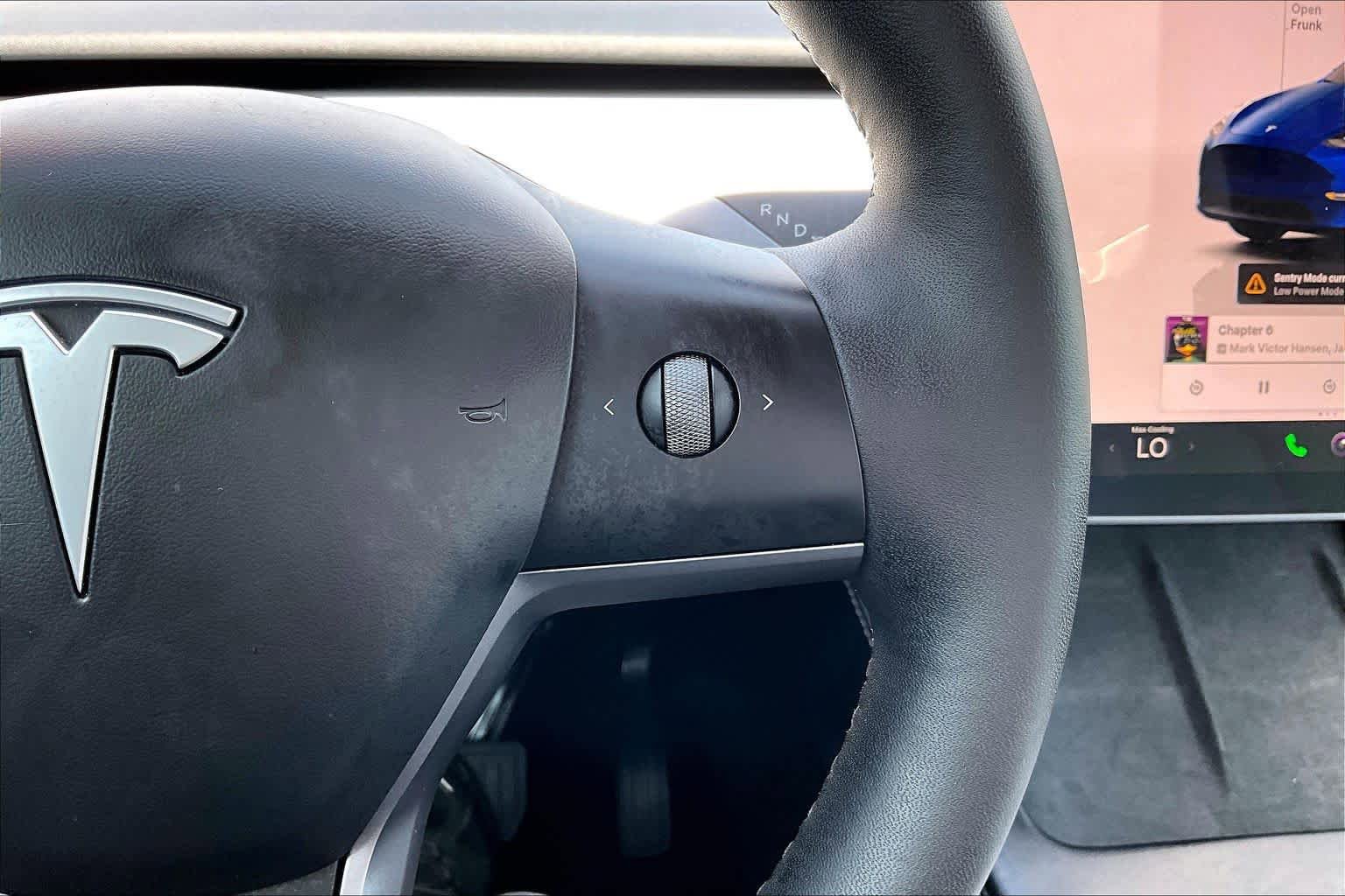 Used 2025 Tesla Model Y Long Range RWD image 24