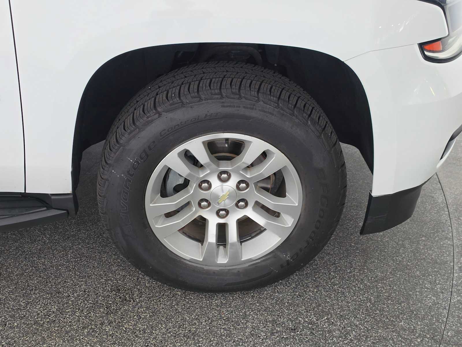 Used 2016 Chevrolet Tahoe LT w/ Luxury Package AWD/4WD image 9