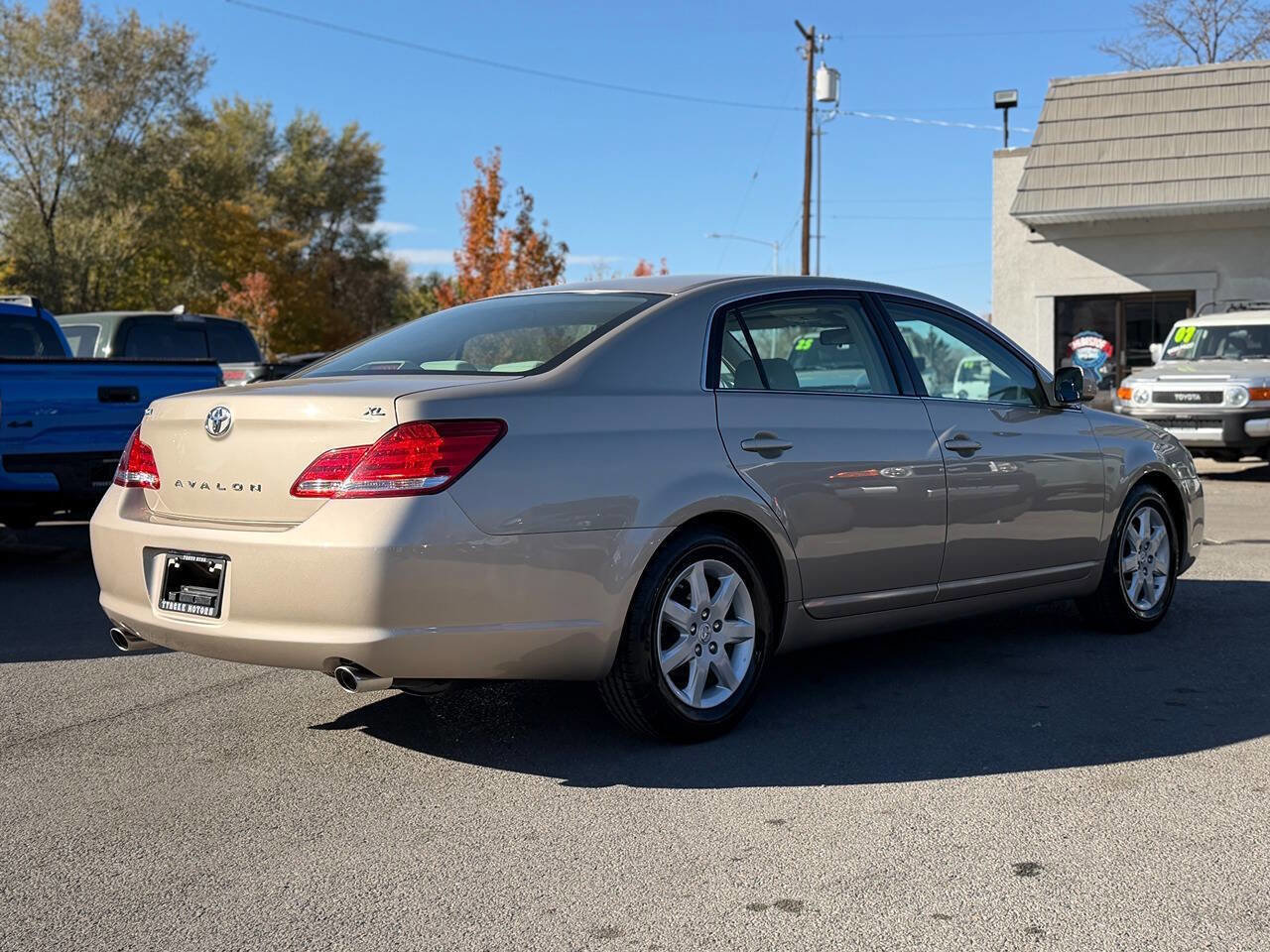 Used 2007 Toyota Avalon Limited image 13