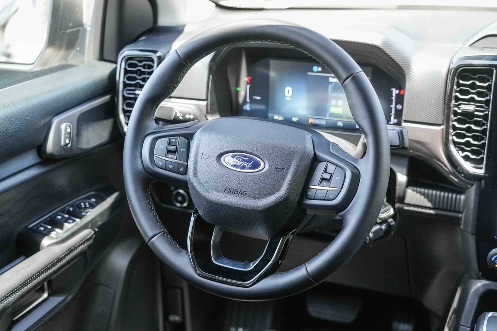 New 2026 Ford Ranger XLT w/ Black Appearance Package RWD image 17
