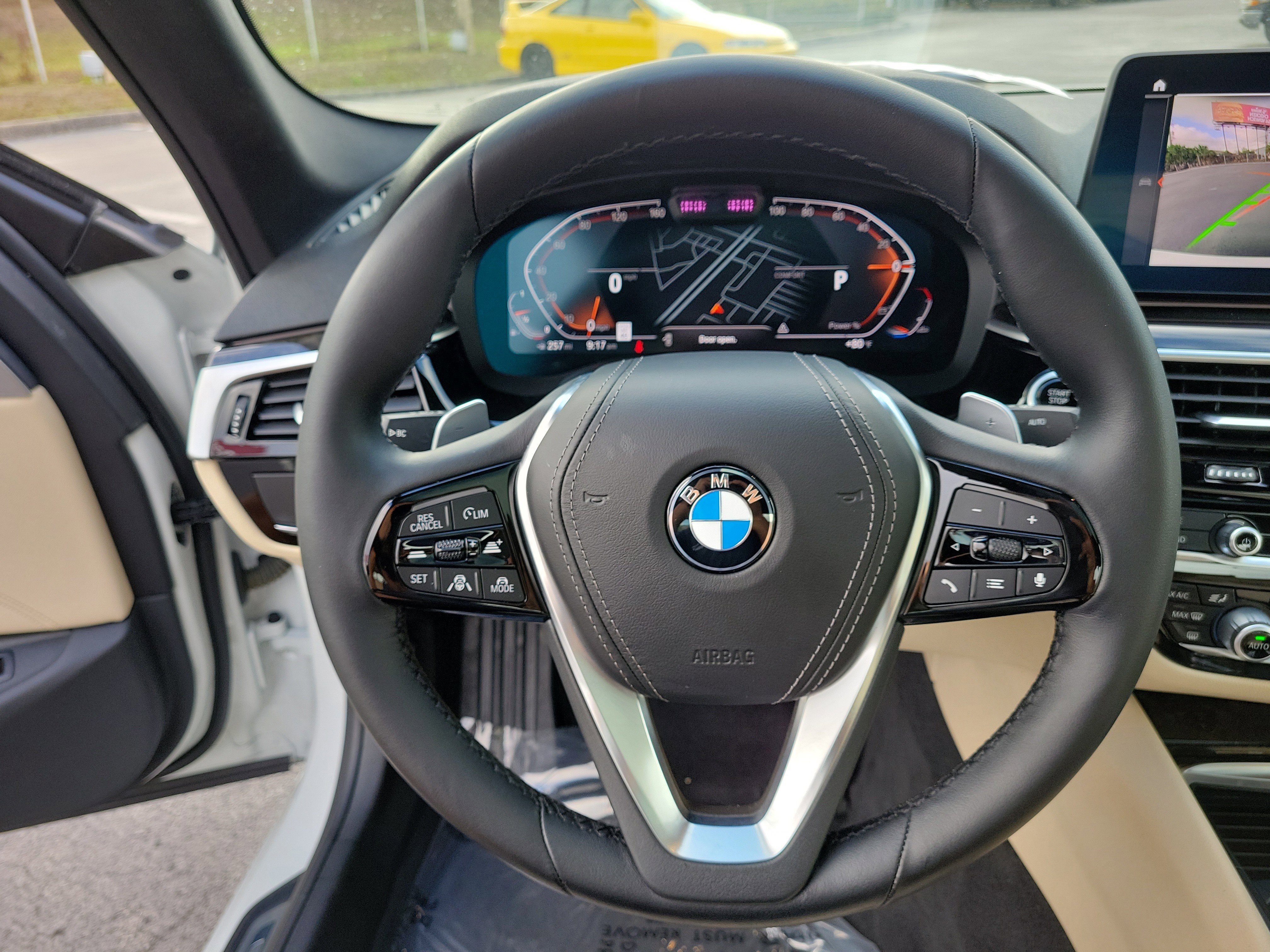 Used 2022 BMW 540i w/ Premium Package image 31