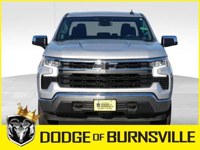 Used 2022 Chevrolet Silverado 1500 LT image 2
