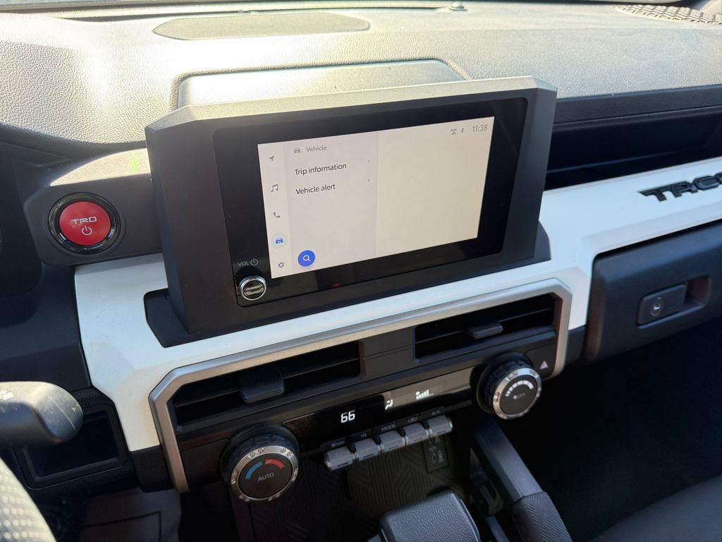 Used 2024 Toyota Tacoma TRD Off-Road image 33