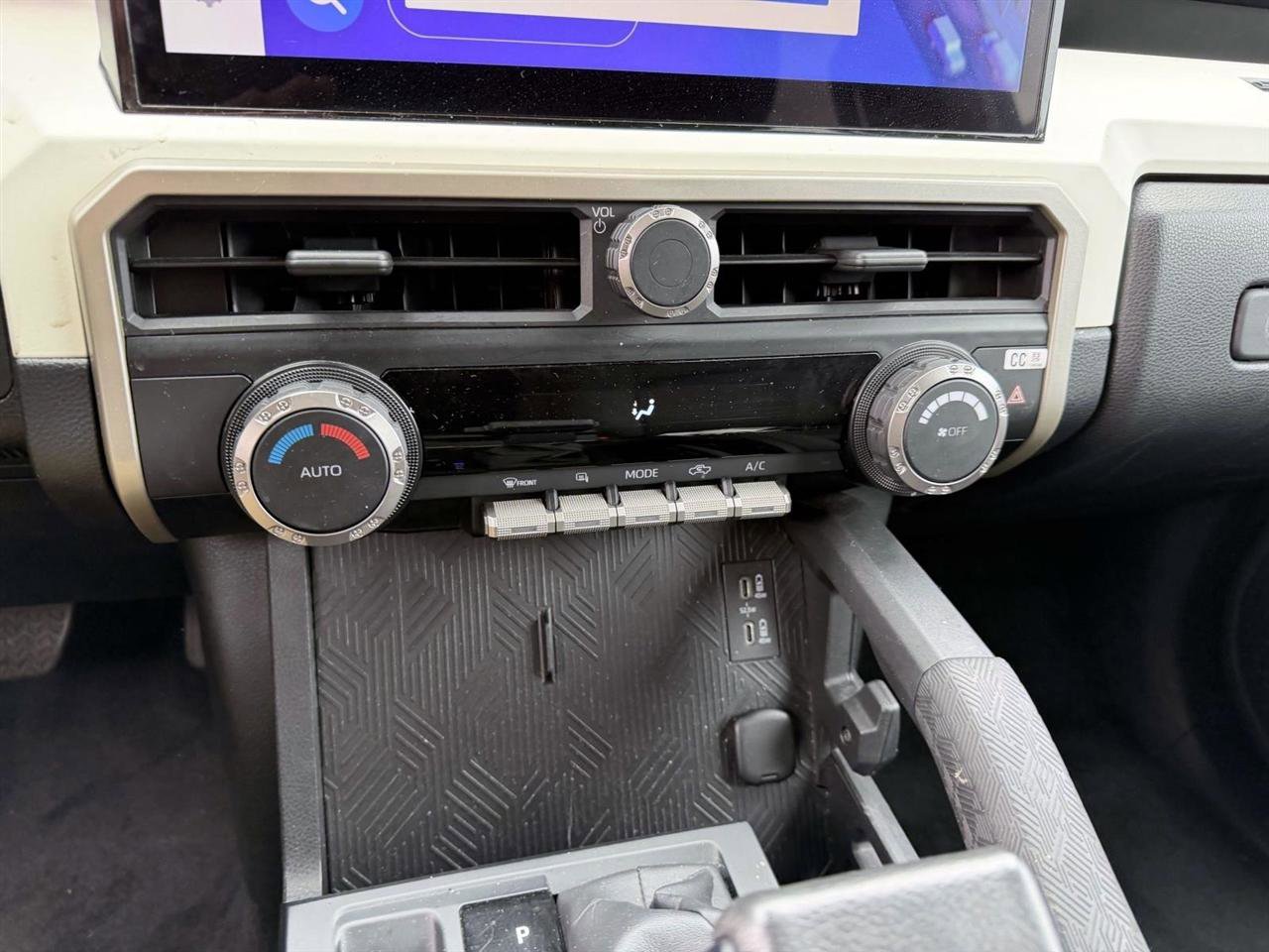 Used 2024 Toyota Tacoma TRD Off-Road AWD/4WD image 20