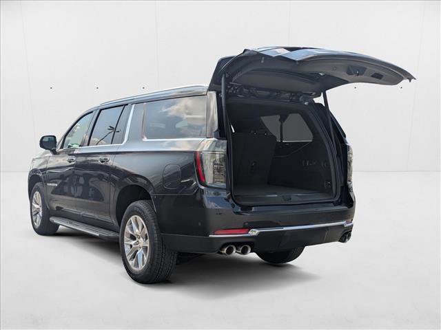 New 2025 Chevrolet Suburban Premier image 9