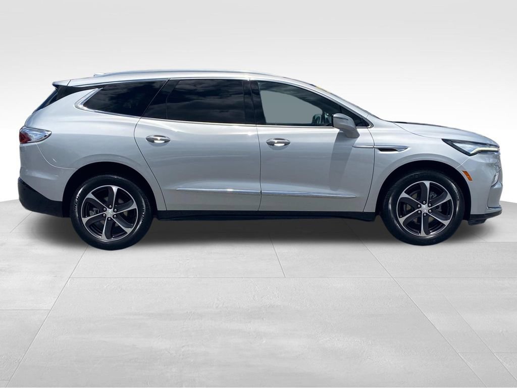 Used 2022 Buick Enclave Essence w/ Experience Buick Package image 2
