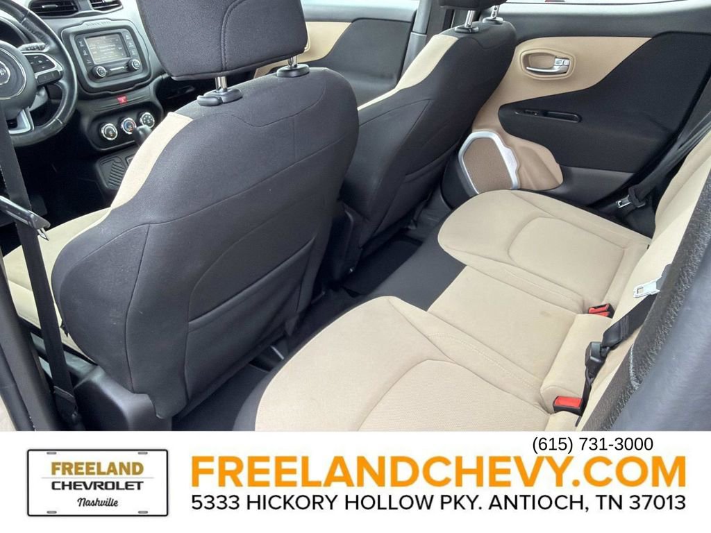 Used 2016 Jeep Renegade Latitude image 18