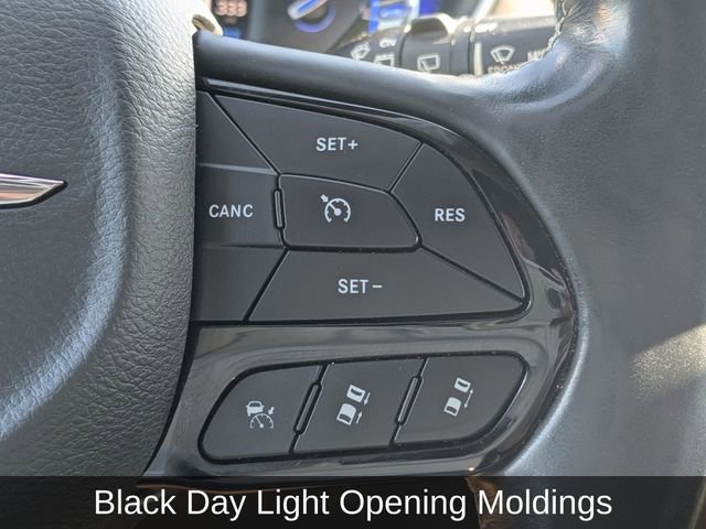 Used 2021 Chrysler Pacifica Touring-L w/ Uconnect Theater Family Group image 29