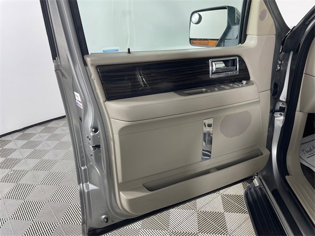 Used 2008 Lincoln Navigator 4WD image 15