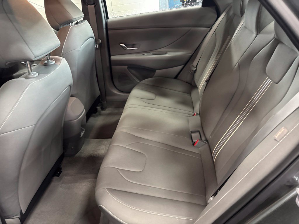 Used 2024 Hyundai Elantra SEL FWD image 15