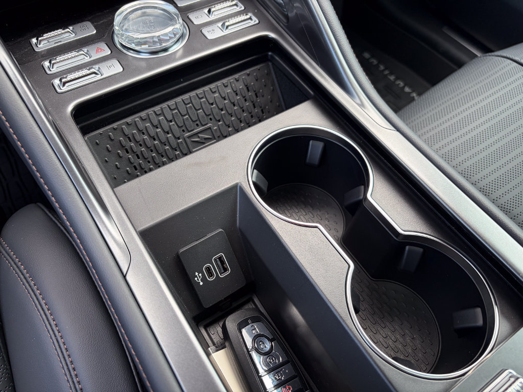 New 2026 Lincoln Nautilus Reserve AWD/4WD image 41