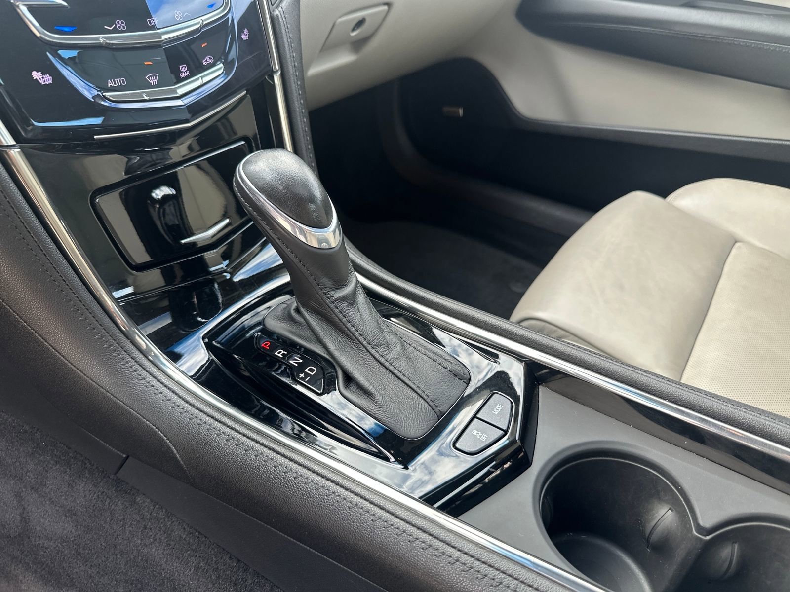 Used 2013 Cadillac ATS Premium w/ Cold Weather Package image 26