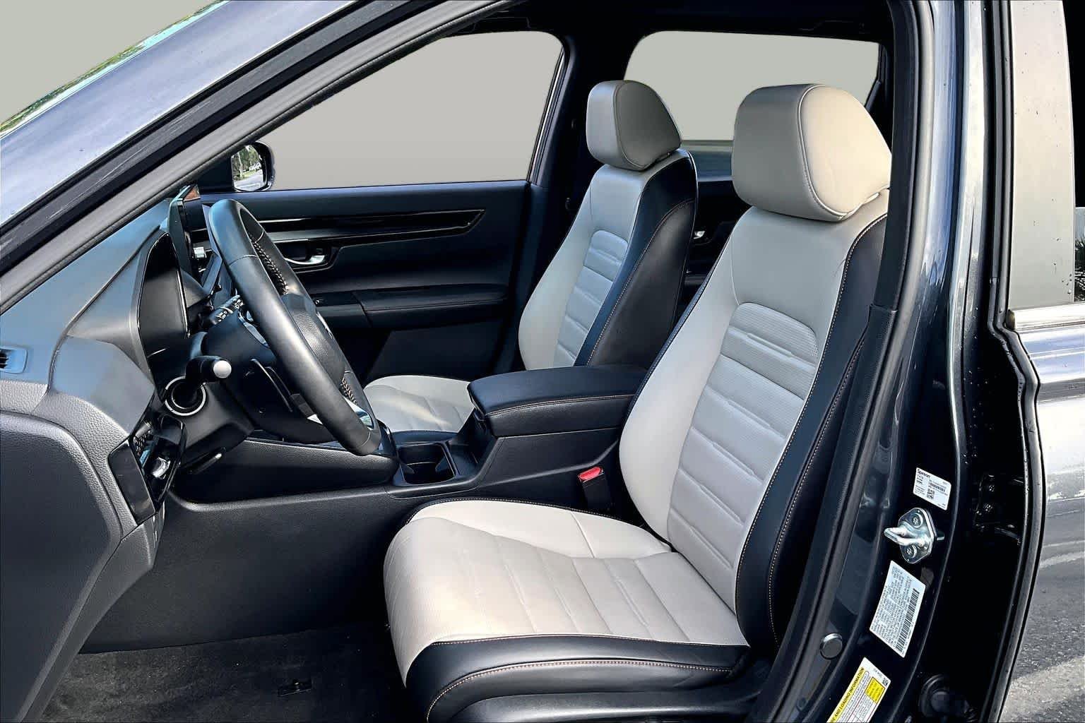 Used 2024 Honda CR-V Sport Touring image 8