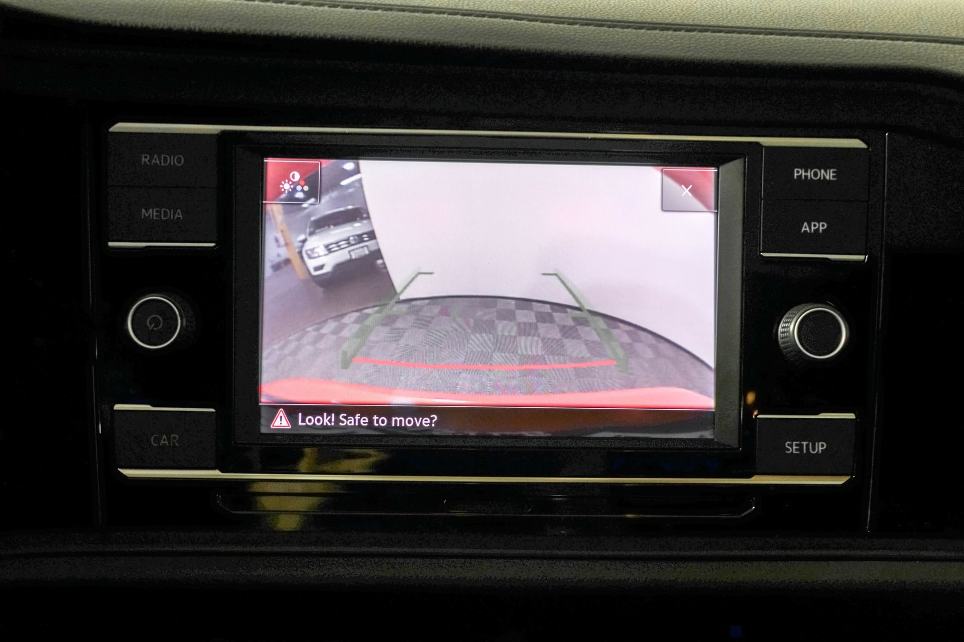 Used 2019 Volkswagen Jetta R-Line w/ R-Line Cold Weather Package FWD image 8