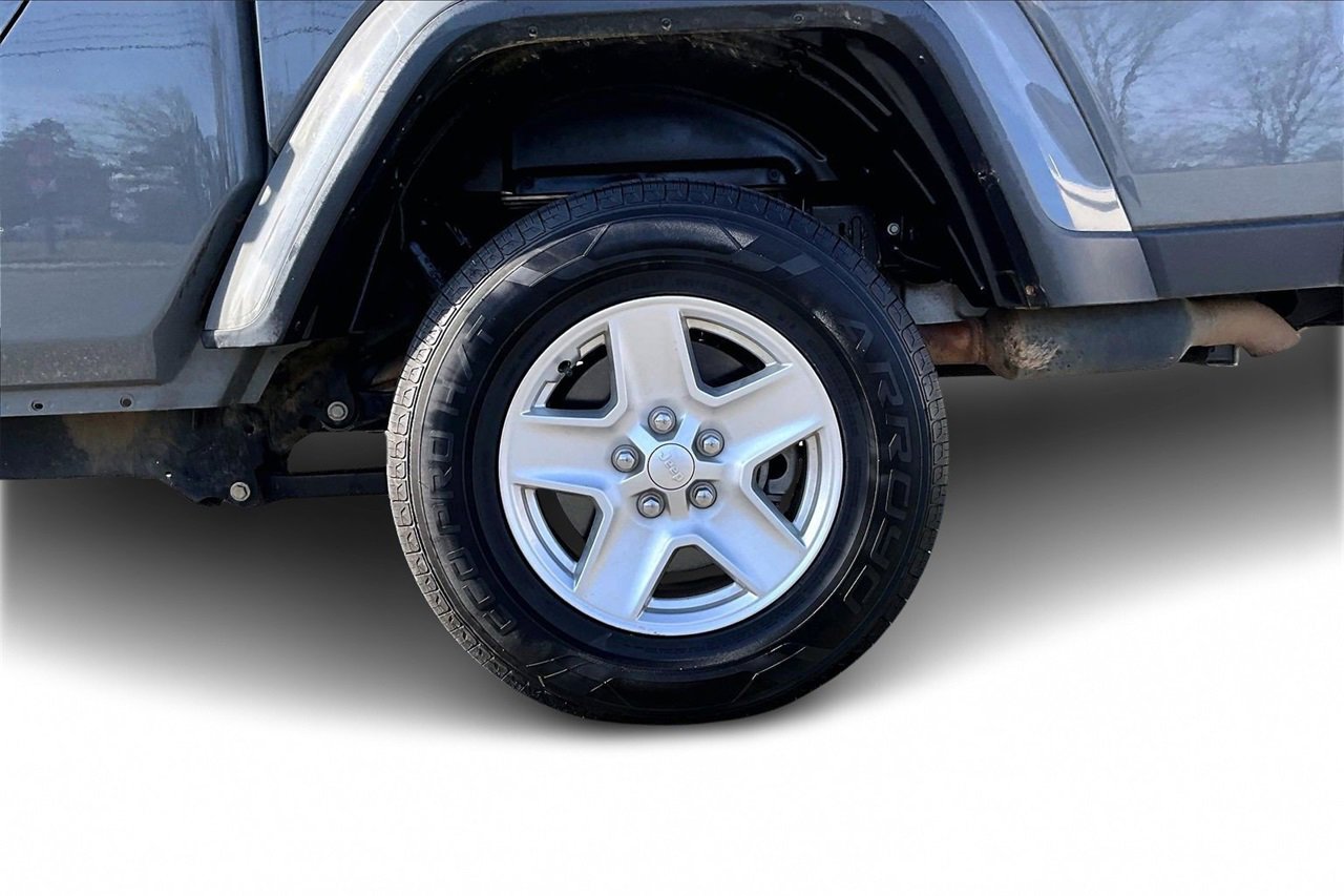 Certified 2021 Jeep Gladiator Sport image 32