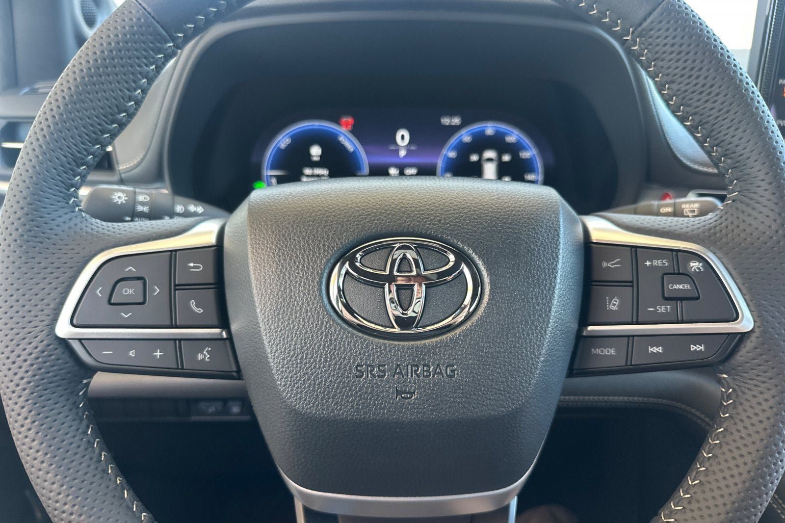 New 2026 Toyota Sienna Limited FWD image 27