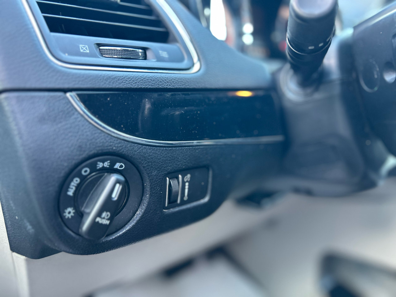 Used 2019 Dodge Grand Caravan SXT image 20