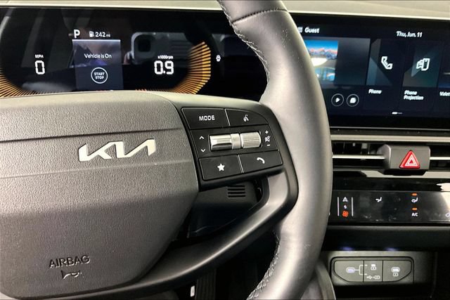 Certified 2026 Kia Sportage LX FWD image 11