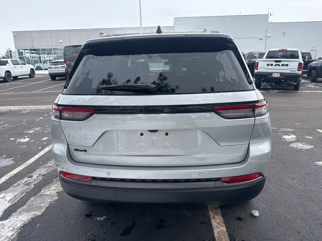New 2026 Jeep Grand Cherokee Limited w/ Limited Altitude Package AWD/4WD image 13