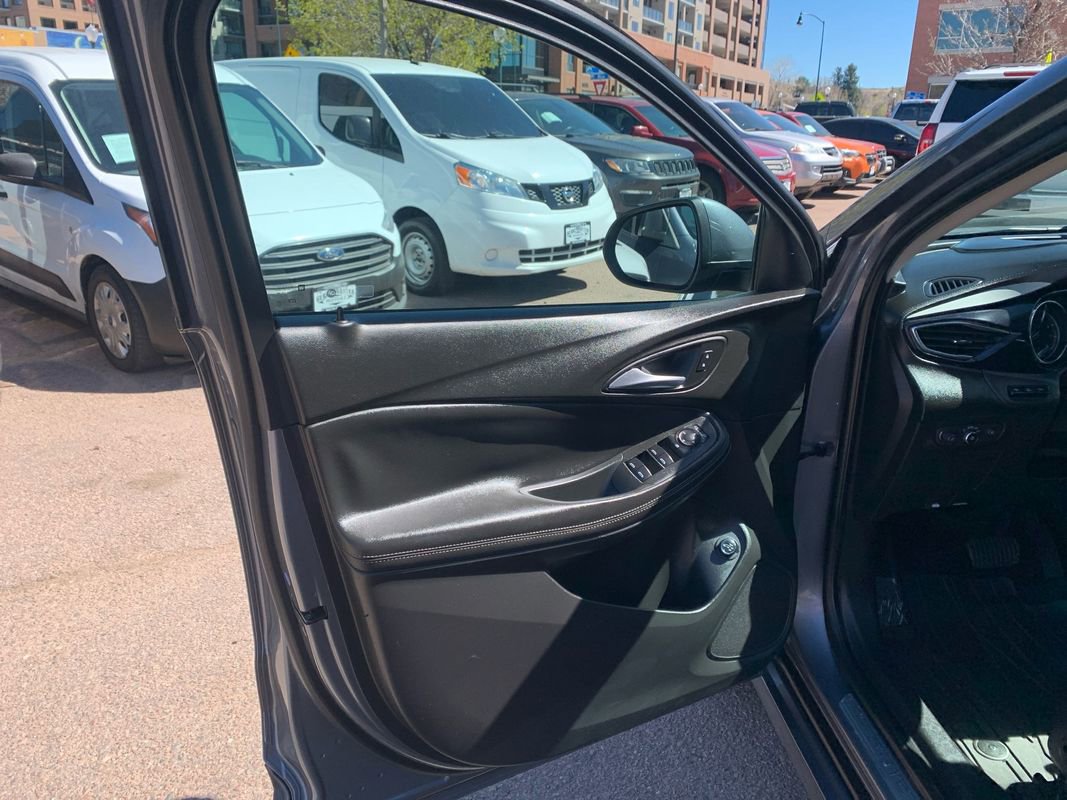 Used 2020 Buick Encore GX Select w/ Experience Buick Package AWD/4WD image 16