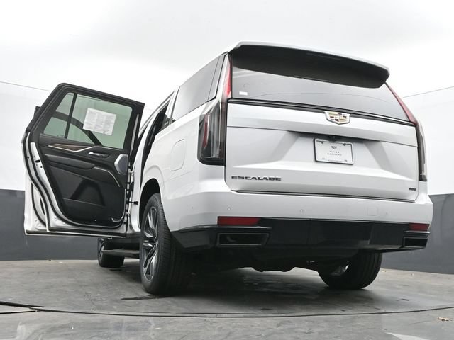 Used 2024 Cadillac Escalade Sport Platinum w/ LPO, Floor Liner Package AWD/4WD image 77