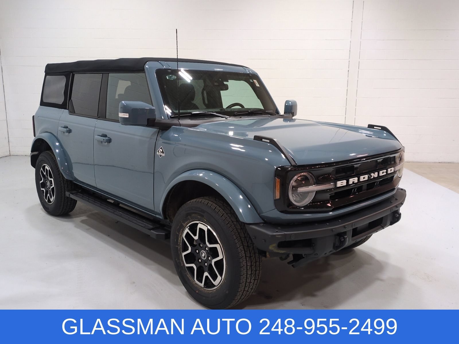 Used 2022 Ford Bronco Outer Banks AWD/4WD image 1