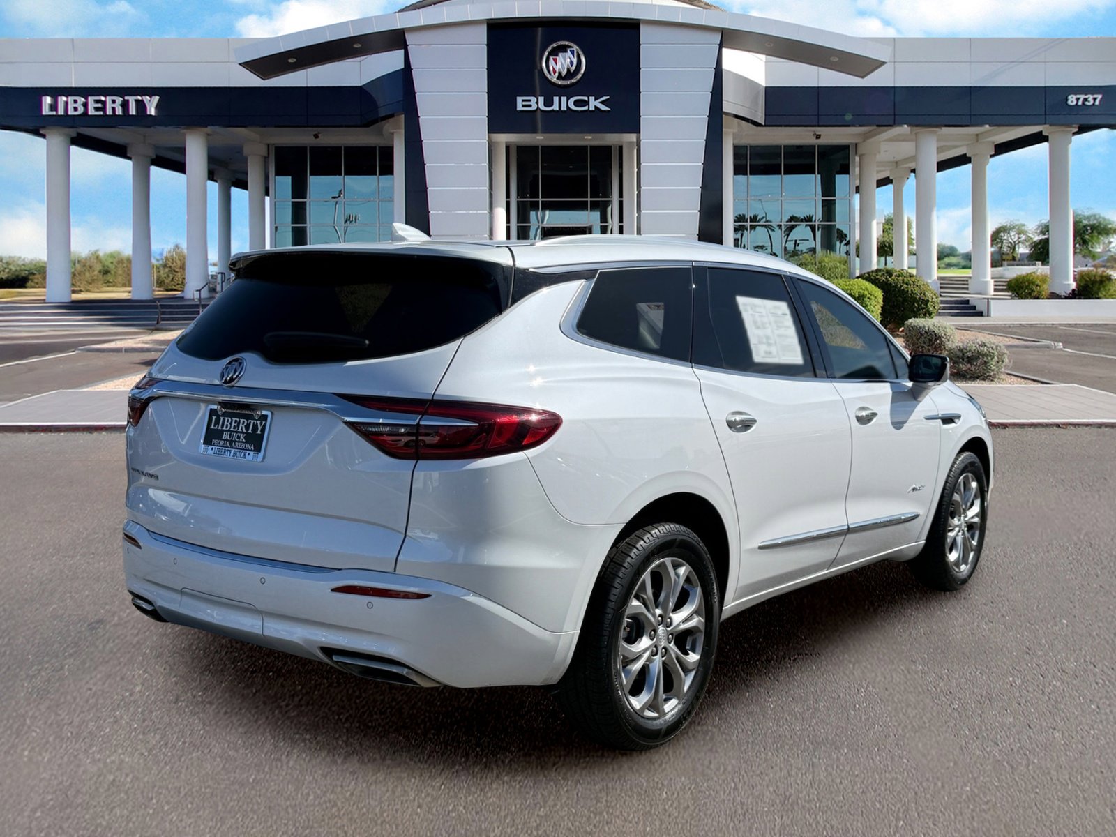 Used 2021 Buick Enclave Avenir w/ Avenir Technology Package FWD image 3