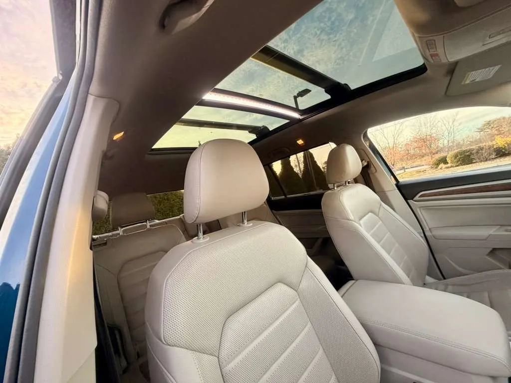 Used 2019 Volkswagen Atlas SEL Premium image 13