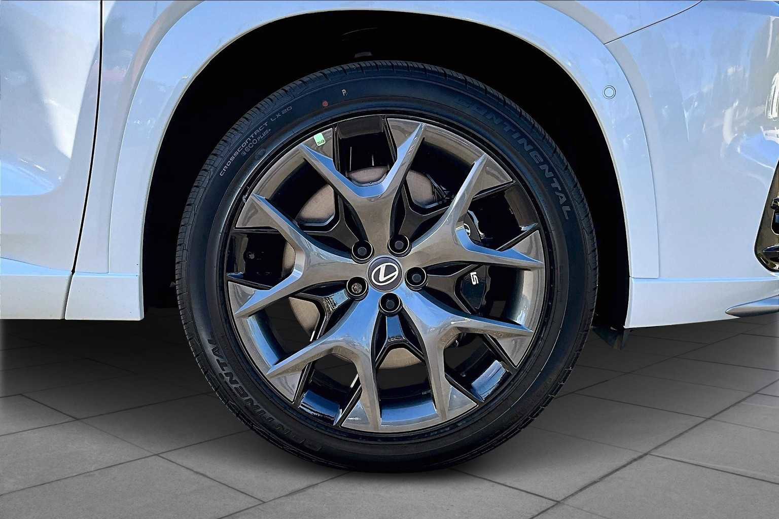 New 2026 Lexus TX 500h AWD image 9