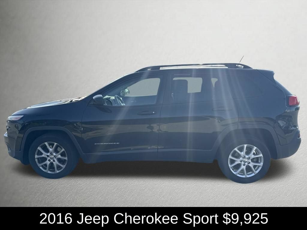 Used 2016 Jeep Cherokee Sport FWD image 6