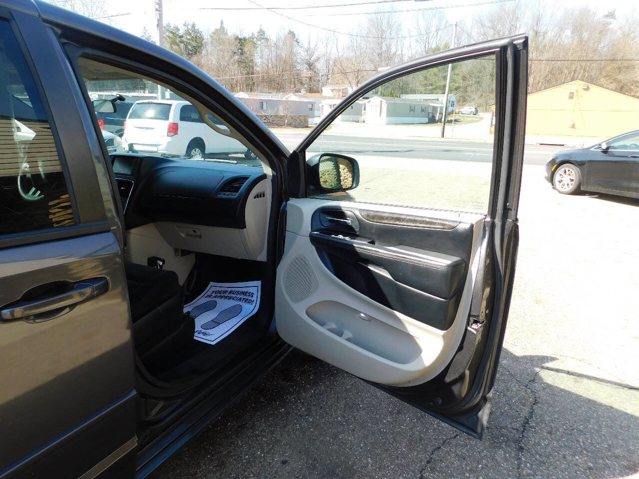 Used 2016 Dodge Grand Caravan SE w/ Quick Order Package 29E SE image 19