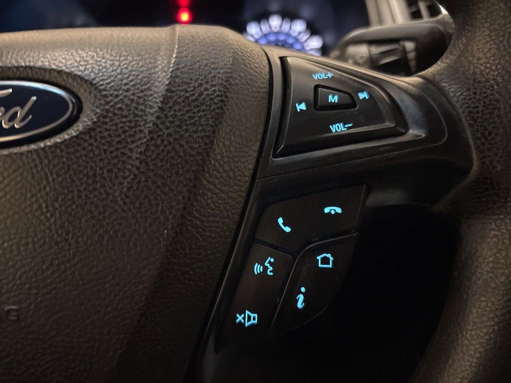 Used 2019 Ford Edge SE image 17