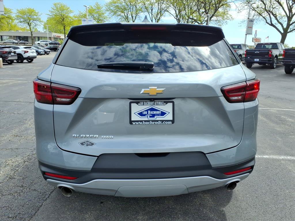 Used 2025 Chevrolet Blazer LT AWD/4WD image 6