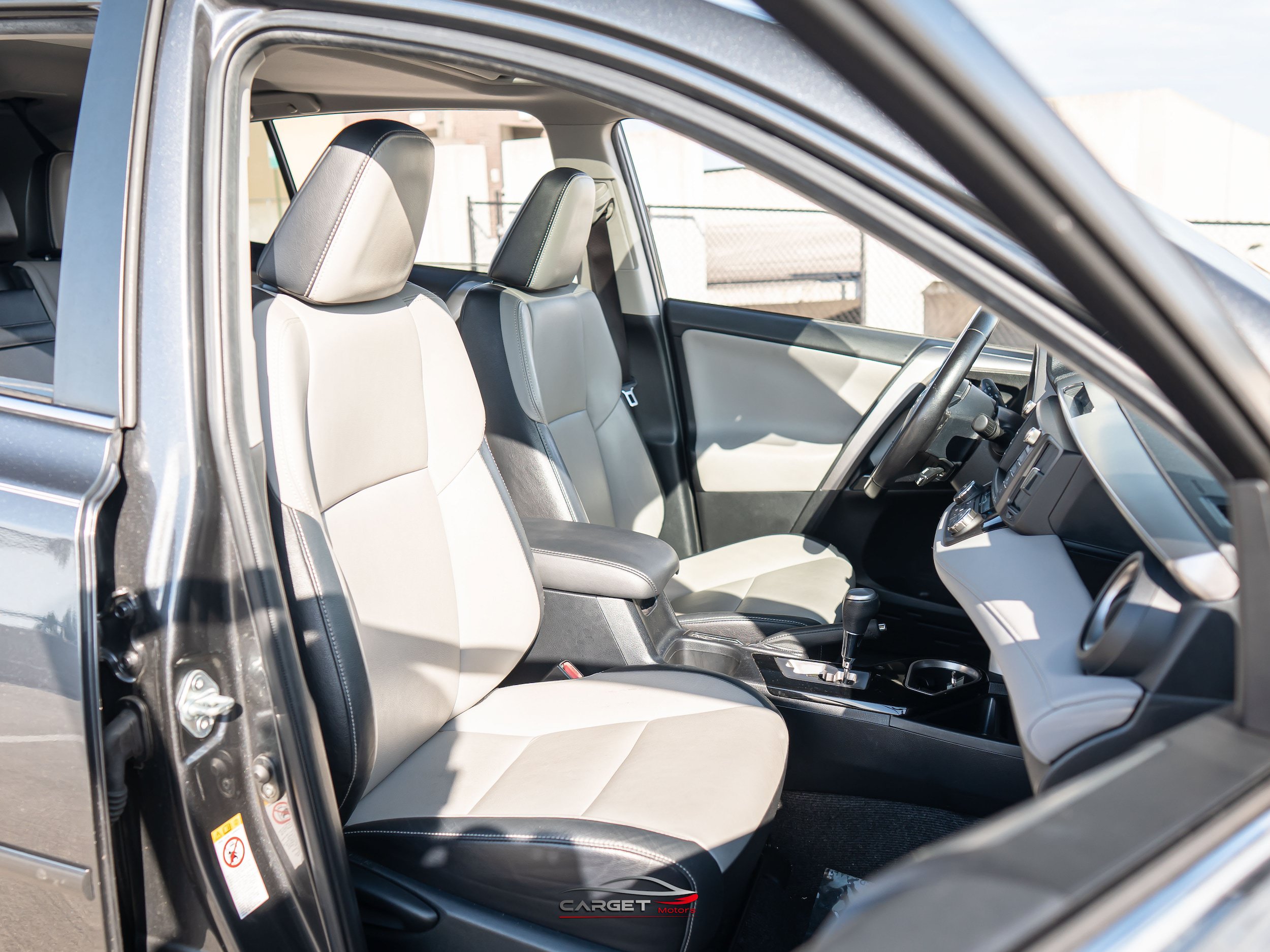 Used 2016 Toyota RAV4 Limited AWD/4WD image 17