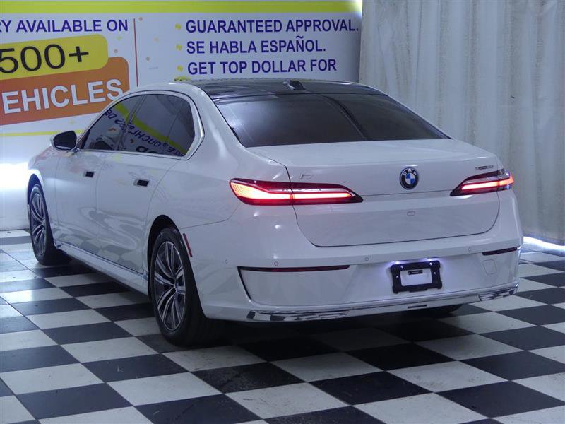 Used 2024 BMW i7 xDrive60 w/ Premium Package image 5